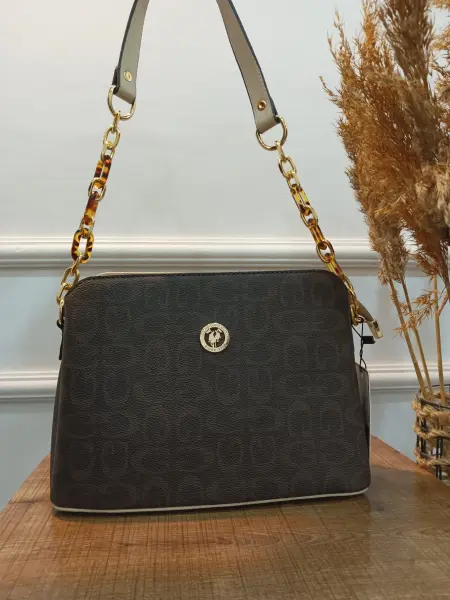 Golden Polo Marka kol çantası kahve zincirli yazılı