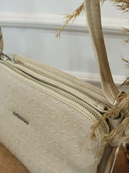 Golden Polo Marka çapraz çanta krem yazılı üç bölmeli