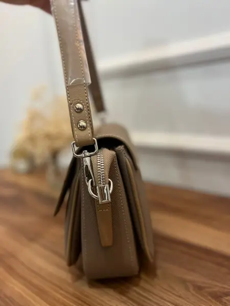 Just Polo Marka Çapraz Çanta vizon Lacoste Kapaklı