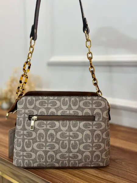 Golden Polo Marka Kol Çantası Vizon Zincirli Yazılı