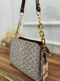 Golden Polo Marka Kol Çantası Vizon Zincirli Yazılı